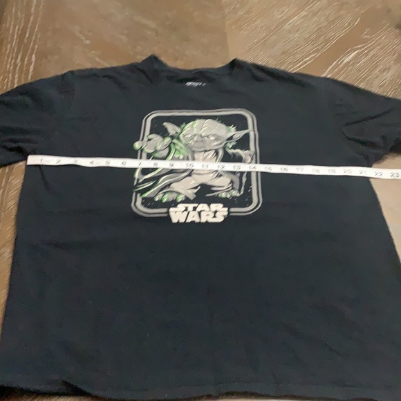 Funky Star Wars black Smugglers Bounty Yoda short sleeve t-shirt - Picture 12 of 12